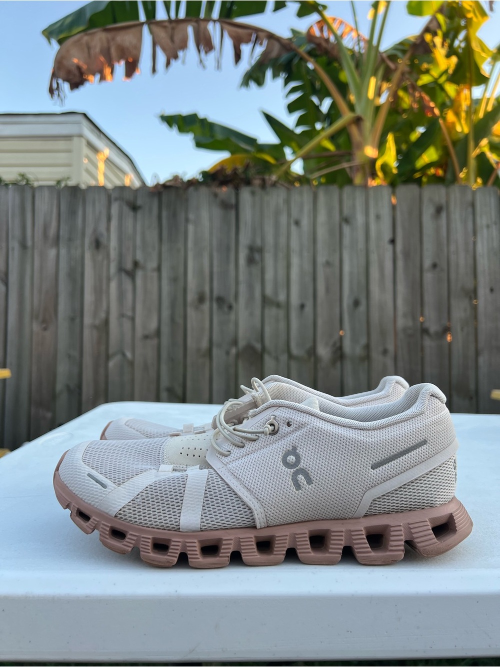 Women’s On Running Sneakers in Beige and Pink-Tan size 9